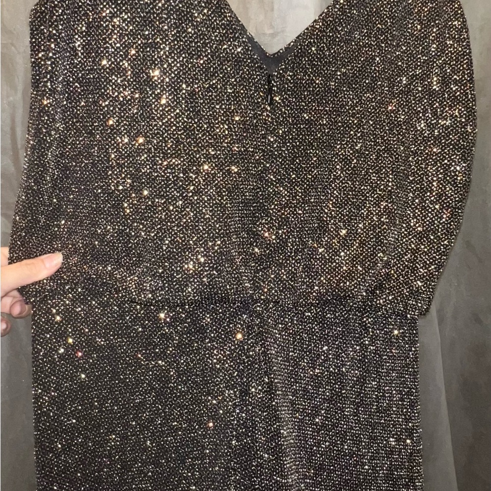 Calvin Klein size 8 sequence long gown with zipper
